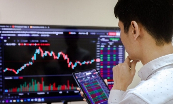 Tin nhanh chứng khoán ngày 30/5: Cổ phiếu họ Apec ngược dòng thị trường