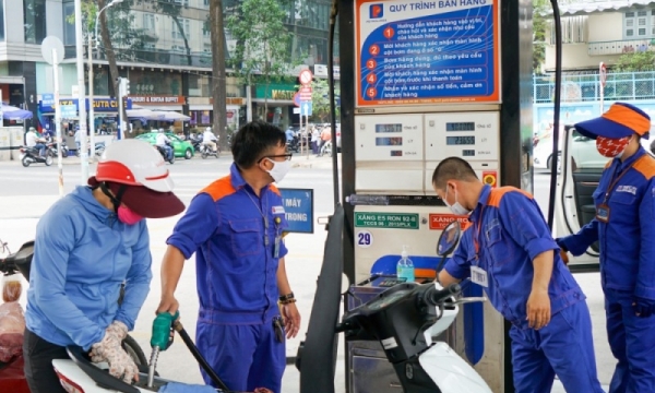 Giá xăng dầu trong nước cơ bản bám sát diễn biến giá thế giới