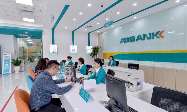 Lợi nhuận tại ABBank giảm sau soát xét, lãi dự thu có xu hướng tăng