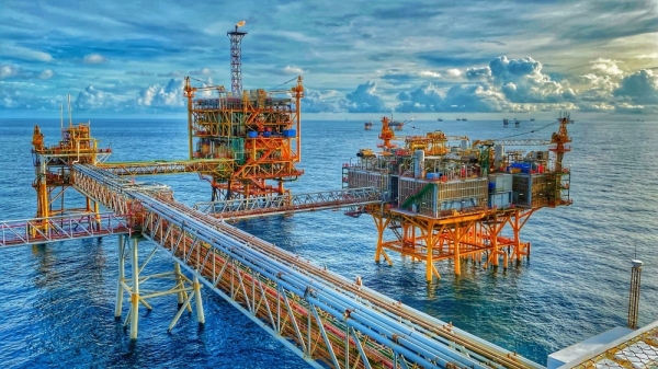 Giá dầu hôm nay (23/10): WTI tăng, Brent giảm trong phiên