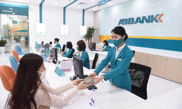 ABBank tăng trích lập dự phòng rủi ro tín dụng: 'Hy sinh' lợi nhuận để tăng trưởng bền vững?