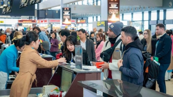 Giá vé máy bay Tết “lệch đầu”, từ Nam ra Bắc đắt đỏ hơn