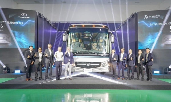 THACO AUTO xuất khẩu xe bus cao cấp Mercedes-Benz sang Thái Lan