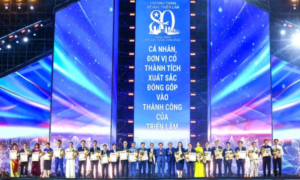MIK Group lọt Top “Không gian trưng bày tiêu biểu” tại Triển lãm Thành tựu đất nước