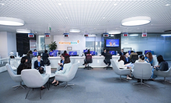 KienlongBank bứt phá ở hàng loạt chỉ tiêu chiến lược, lợi nhuận xô đổ kỷ lục 30 năm, cổ phiếu dẫn sóng thị trường