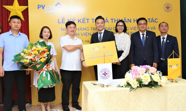 PVcomBank ký kết hợp tác toàn diện với Bệnh viện Đa khoa Phúc Thọ, thúc đẩy chuyển đổi số ngành y tế