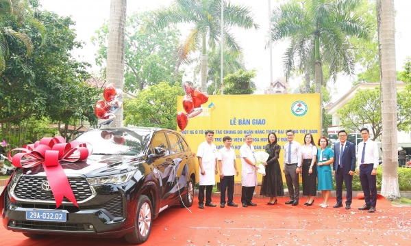 PVcomBank trao tặng xe ô tô phục vụ công tác chung cho Bệnh viện Đa khoa huyện Mỹ Đức: Đồng hành nâng cao chất lượng...