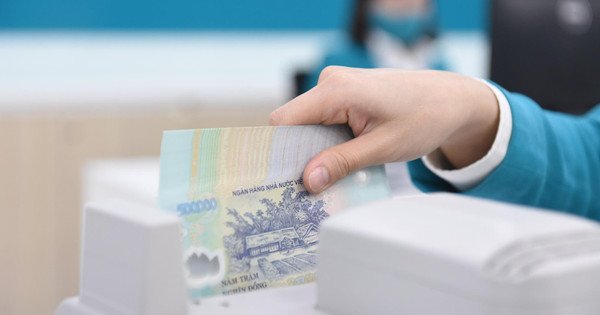 'Soi' lương giới banker: Nhân viên nhận từ 500-700 USD, sếp cấp trung có thể lên tới 25.000 USD