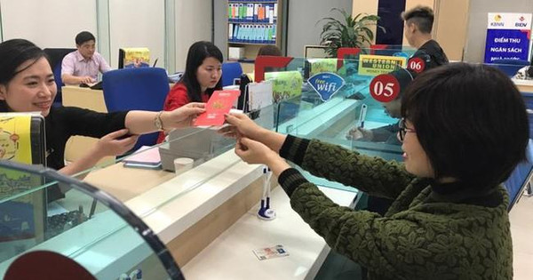 Nhiều người dự định ra Tết có tiền nhàn rỗi sẽ gửi tiết kiệm ngân hàng