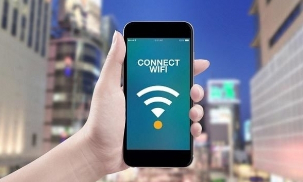 Tin ngân hàng ngày 17/4: Khuyến cáo hạn chế sử dụng wifi công cộng khi chuyển khoản