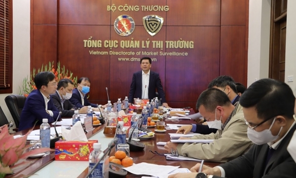 Bộ Công Thương họp khẩn làm rõ nguyên nhân khan hiếm xăng dầu