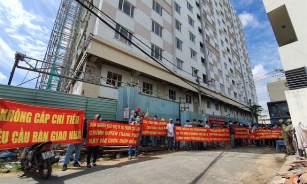 Chậm giao nhà, chủ đầu tư dự án Tân Bình Apartment “đổ lỗi” cho khách hàng