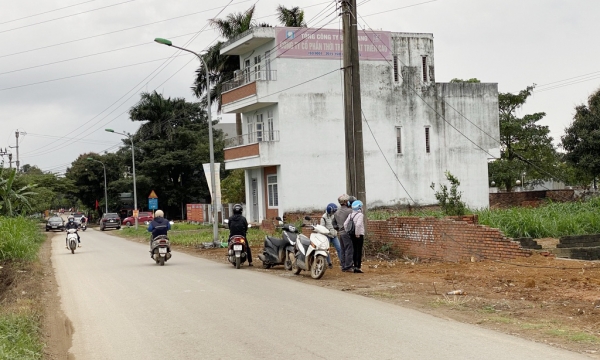 Nhờ sốt đất, nghề môi giới lên ngôi,' tay ngang' cũng kiếm tiền triệu mỗi ngày