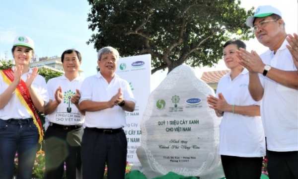 Vinamilk và hành trình 9 năm trồng cây góp phần chống biến đổi khí hậu, ô nhiễm môi trường