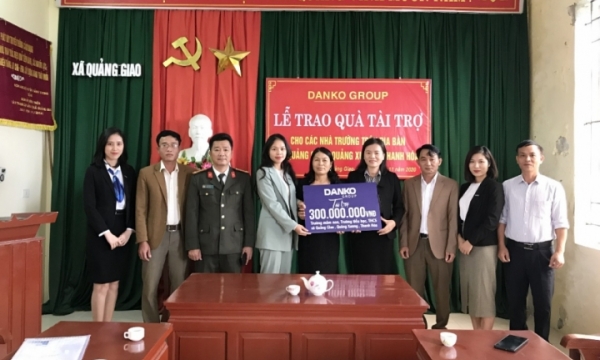 Tập đoàn Danko trao tặng Quỹ học bổng Danko 300 triệu đồng cho các trường xã Quảng Giao, Thanh Hóa