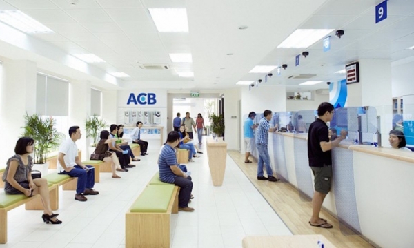 Lợi nhuận ACB tăng không thường xuyên?