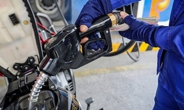 Giá xăng dầu hôm nay ngày 10/4: Giá dầu sụt giảm