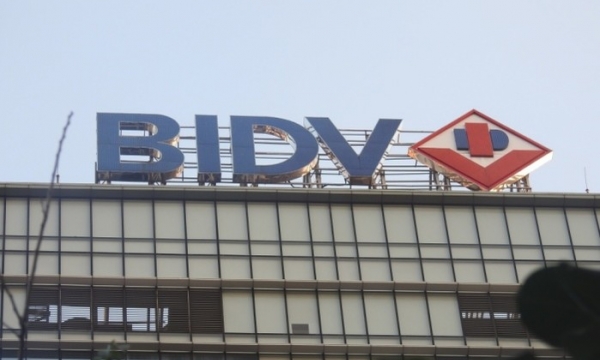 Hàng loạt bất động sản được ngân hàng rao bán, xử lý nợ