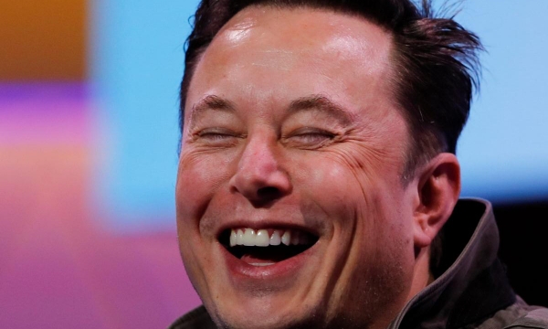Vượt Jeff Bezos, Elon Musk chính thức trở thành người giàu nhất hành tinh