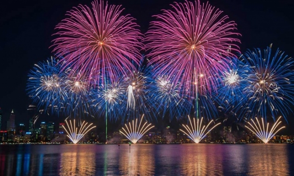 Bộ Văn hóa đề nghị các địa phương dừng tổ chức bắn pháo hoa, tổ chức lễ hội dịp Tết Nguyên đán 2022