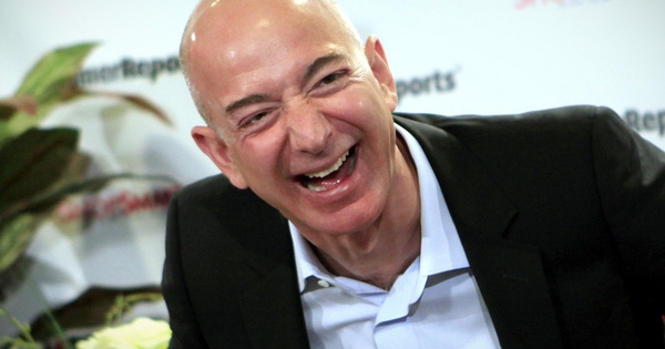 Chuyện lạ ở Amazon: Vốn hóa thị trường lên đến 1,69 nghìn tỷ USD nhưng không lãnh đạo nào ngoài gia đình Jeff Bezos trở thành tỷ phú