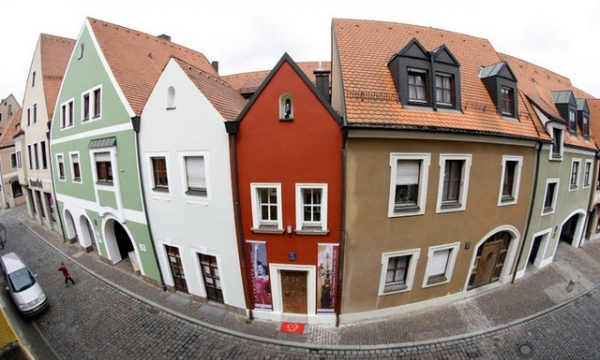 Khách sạn tí hon nhất thế giới chỉ chứa tối đa được ... 2 người