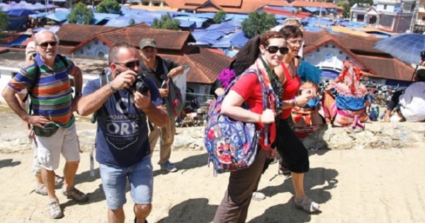 Doanh thu từ khách du lịch ước đạt hơn 41.000 tỷ đồng trong tháng 2/2022