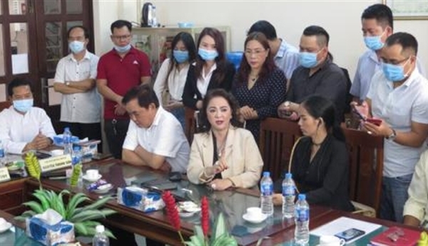 Vợ Dũng “lò vôi” tố cáo lương y: Nếu lòng tin đặt nhầm...