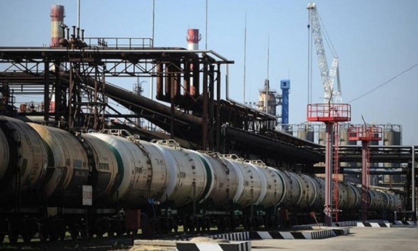 Giá dầu lên gần 140 USD/thùng, vàng lập đỉnh mới, hướng mục tiêu 2.010 USD/ounce