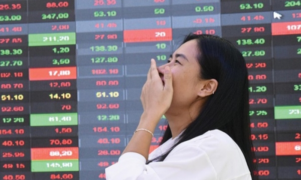 Chứng khoán chiều 9/3: Cổ phiếu hàng hóa tiếp tục bứt phá, nhóm ngành cảng biển hưởng lợi