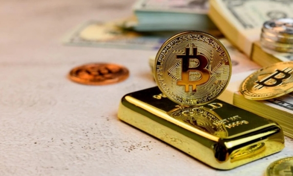 Căng thẳng Nga-Ukraine leo thang, giá vàng, dầu, bitcoin, đều tăng mạnh