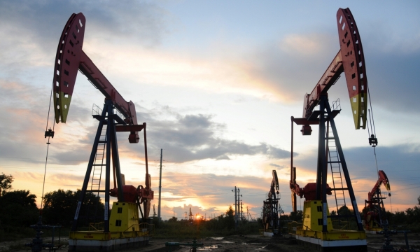 Giá xăng dầu hôm nay 12/3/2022 duy trì đà tăng mạnh