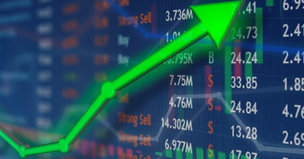 Một cổ phiếu ngân hàng bất ngờ tăng kịch trần 15% giữa lúc thị trường chìm trong 'biển lửa'