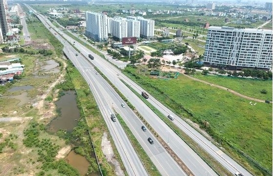 Tin nhanh bất động sản ngày 18/7: TP HCM báo cáo khẩn cơ chế rút ngắn thời gian bồi thường, hỗ trợ tái định cư