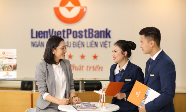 LienVietPostBank sang HOSE thời điểm ít thuận lợi