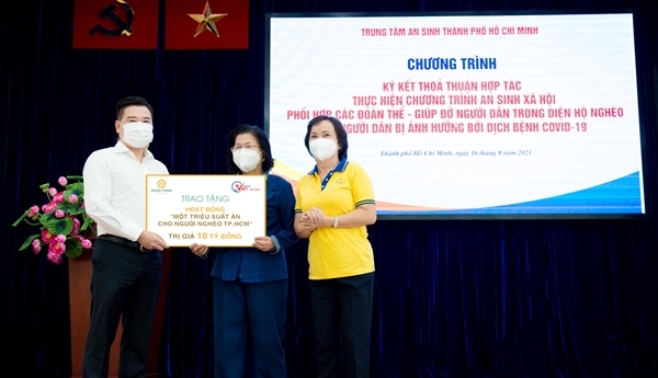Hưng Thịnh chung tay hỗ trợ triệu suất ăn cho người nghèo