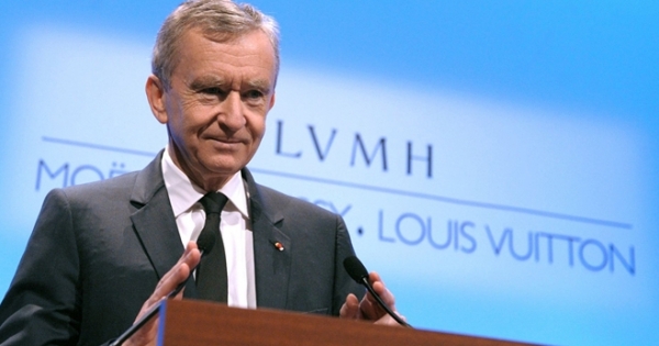Ông trùm đồ xa xỉ Bernard Arnault thành người giàu nhất thế giới