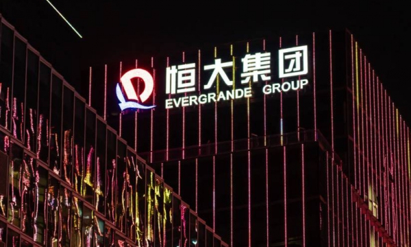 Thị trường tiền số chao đảo vì Evergrande - hãng bất động sản thích đi lắp xe điện