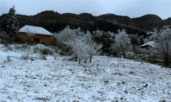 Miền Bắc chuẩn bị có gió mùa cực mạnh đổ bộ, nhiều nơi xuất hiện băng giá