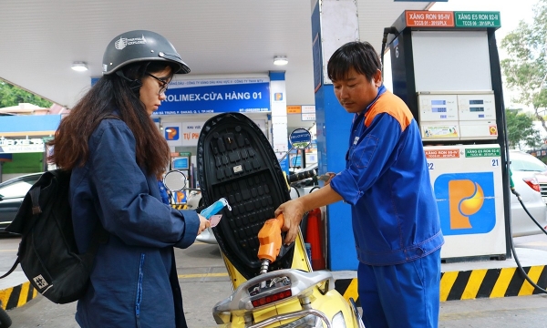 Tiêu dùng tháng 11/2021 đắt đỏ do... giá xăng dầu tăng cao?