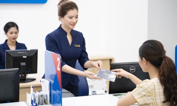 Tin nhanh ngân hàng ngày 3/12: Đề xuất xin lùi thời hạn chuyển đổi thẻ từ ATM sang thẻ chip