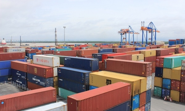 Cán cân thương mại tháng đầu năm xuất siêu gần 1,4 tỷ USD