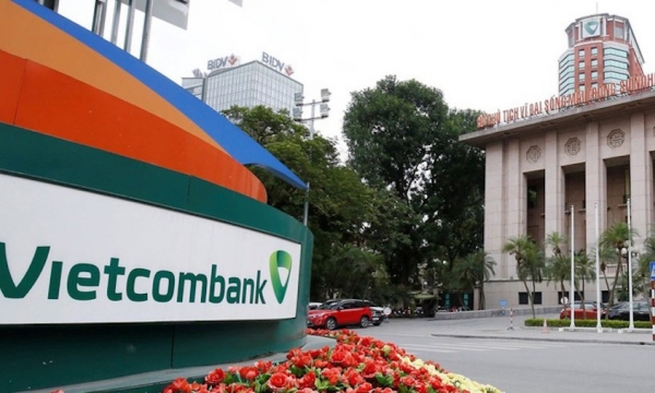 Vietcombank: Nợ ngoại bảng tiềm ẩn cán mốc  119.000 tỷ đồng, dòng tiền kinh doanh âm