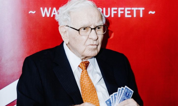Những điều 'lạ lùng' trong báo cáo thường niên của Warren Buffett