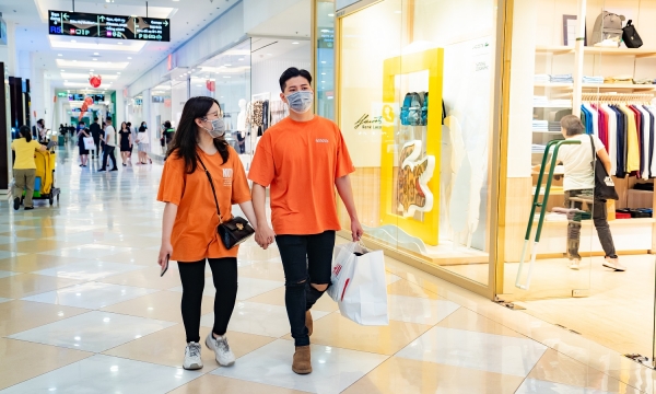 Bán lẻ đổ xô vào trung tâm thương mại sau đại dịch