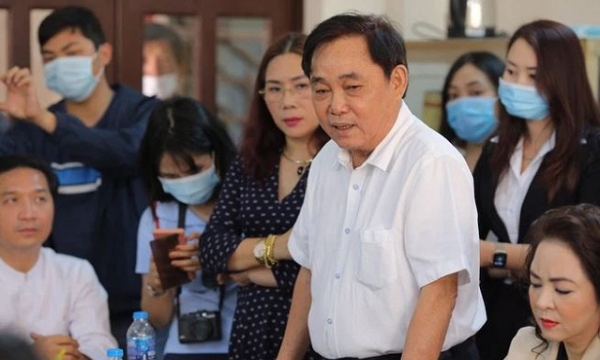 Ông Dũng “lò vôi” nhắn gửi Võ Hoàng Yên “còn gì cứ tung hết lên đi”, khẳng định vợ là nạn nhân và “càng thương gấp nhiều lần trước đây”