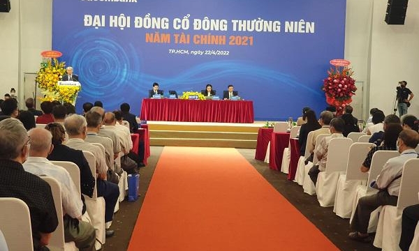 Tin ngân hàng nổi bật trong tuần: Vietcombank giảm phí dịch vụ SMS Banking, Sacombank muốn dứt điểm khoản nợ tại KCN Phong Phú