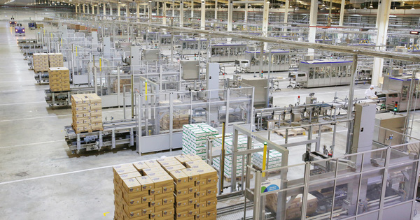 Hệ thống 'khủng' 13 nhà máy là nội lực giúp Vinamilk duy trì vị trí dẫn đầu thị trường sữa nhiều năm liền