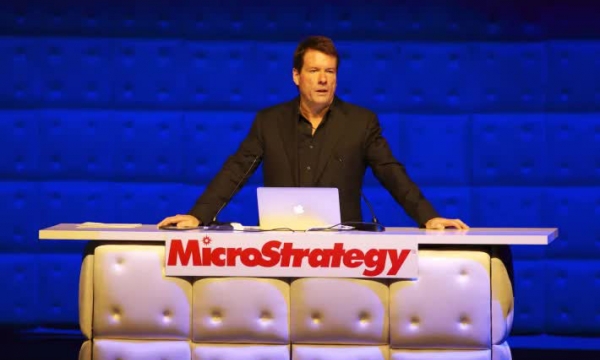 Giá giảm sâu, ‘cá voi’ giữ nhiều Bitcoin nhất thế giới tiếp tục bắt đáy 10 triệu USD