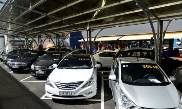 Thị trường bất động sản, ô tô cũ 'bội thực' vì ngân hàng phát mãi tài sản thu hồi nợ